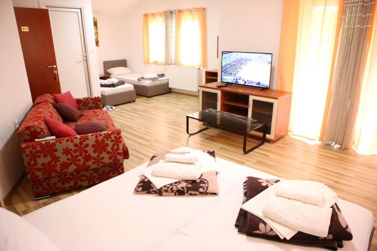 Hotel&Spamontenegro Rivijera ヴェレス エクステリア 写真